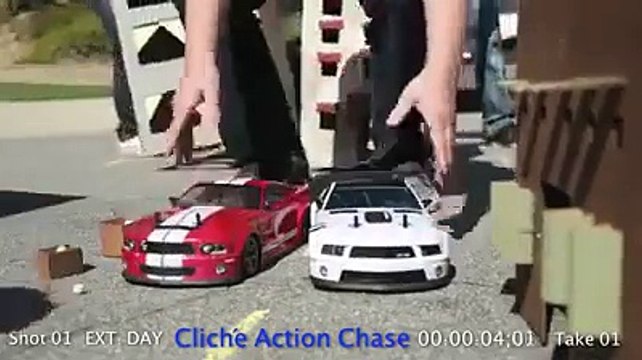 فلموں میں حادثوں کو کس طرح فلمایا جاتا ہے ۔۔ یہ ویڈیو دیکھیے اور جانیے کہ لوگوں کو کس بیوقوف بنایا جاتا ہے