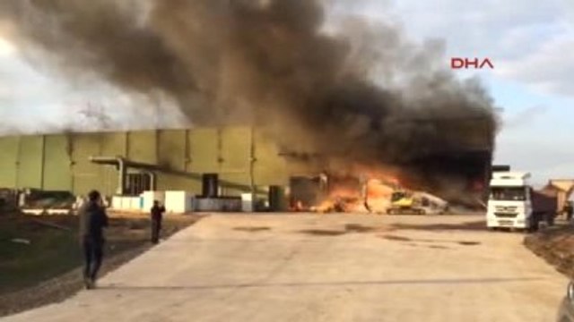 Çorlu - Geri Dönüşüm Fabrikasında Yangın
