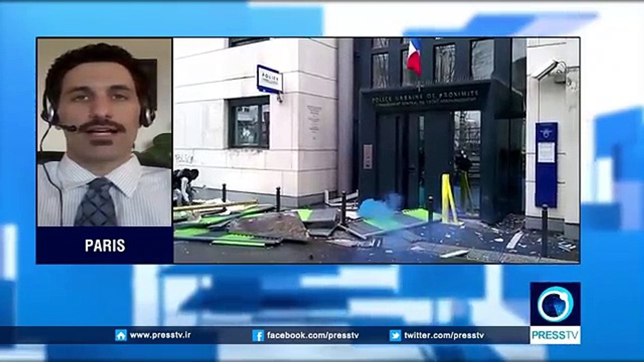 French students attack police stations after youth beaten