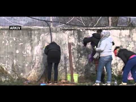 POLICIA KAP 6 SIRIANE NE KUFIRIN E GJELBER ME GREQINE DHE SHQIPTARIN QE I SHOQERONTE LAJM