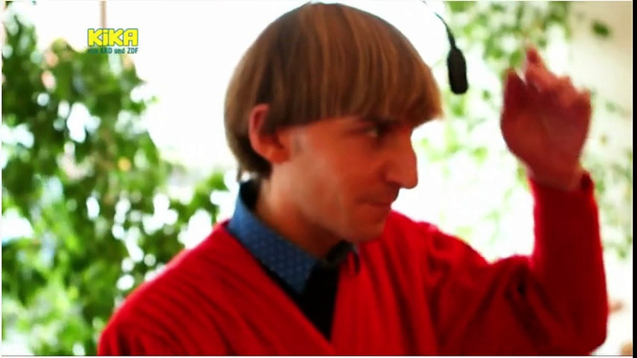 Erde an Zukunft - Cyborg - halb Mensch - halb Maschine