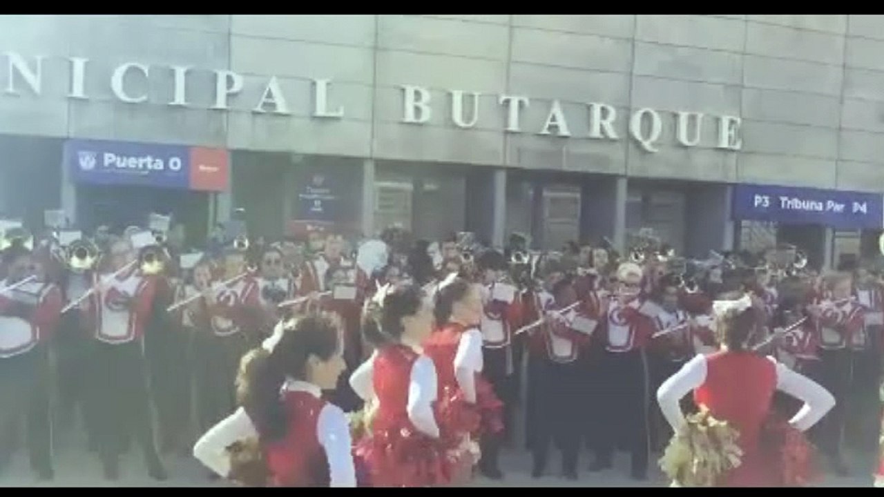 UNA BANDA DE EE.UU AMENIZA EL LEGA-ELCHE