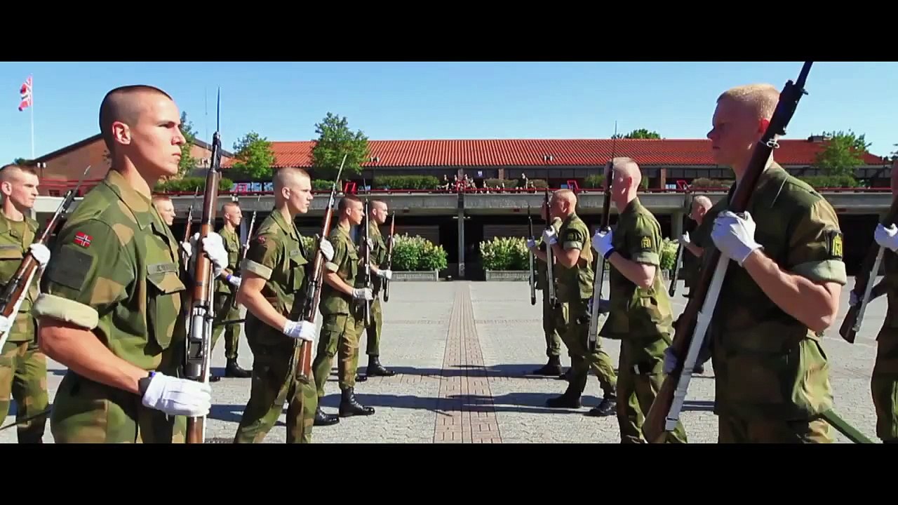 Askerlerden İlginç Gösteri Muhteşem