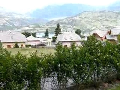 SAVINES le lac serre-poncon hautes-alpes location meubles