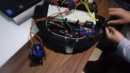 joystick + 2 servos arduino