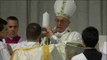 El papa pide en la Vigilia Pascual que la Iglesia difunda la esperanza