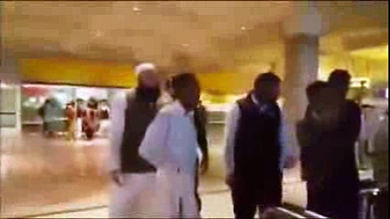 Junaid jamshed gets beaten at the airport (Next Face Of Pakistan