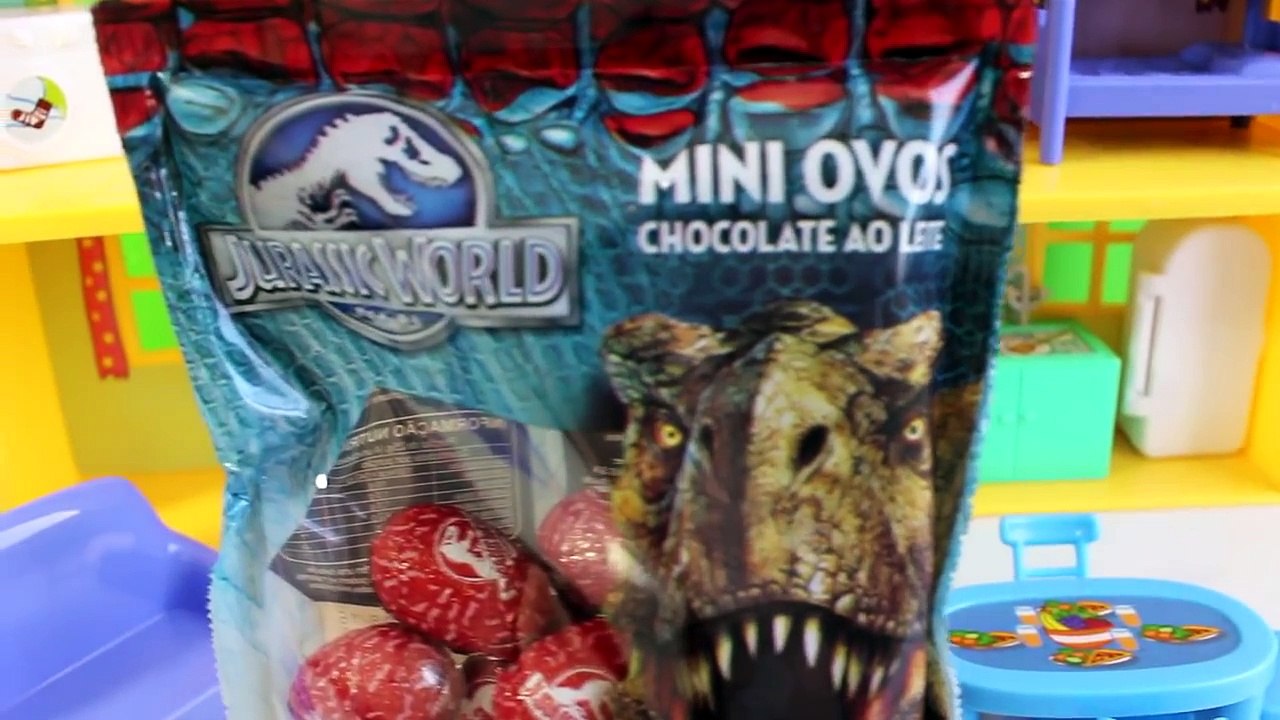 PEPPA PIG GEORGE COME OVOS DA PÁSCOA DE DINOSSAURO E PASSA MAL