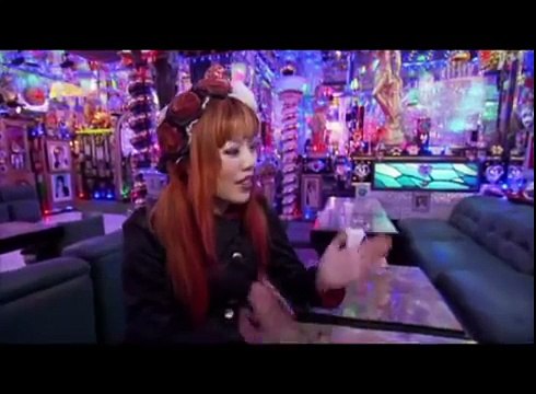 TV host demo reel: Travel, Food, Fashion, Pop Culture. Tokyo Japan documentary hosting