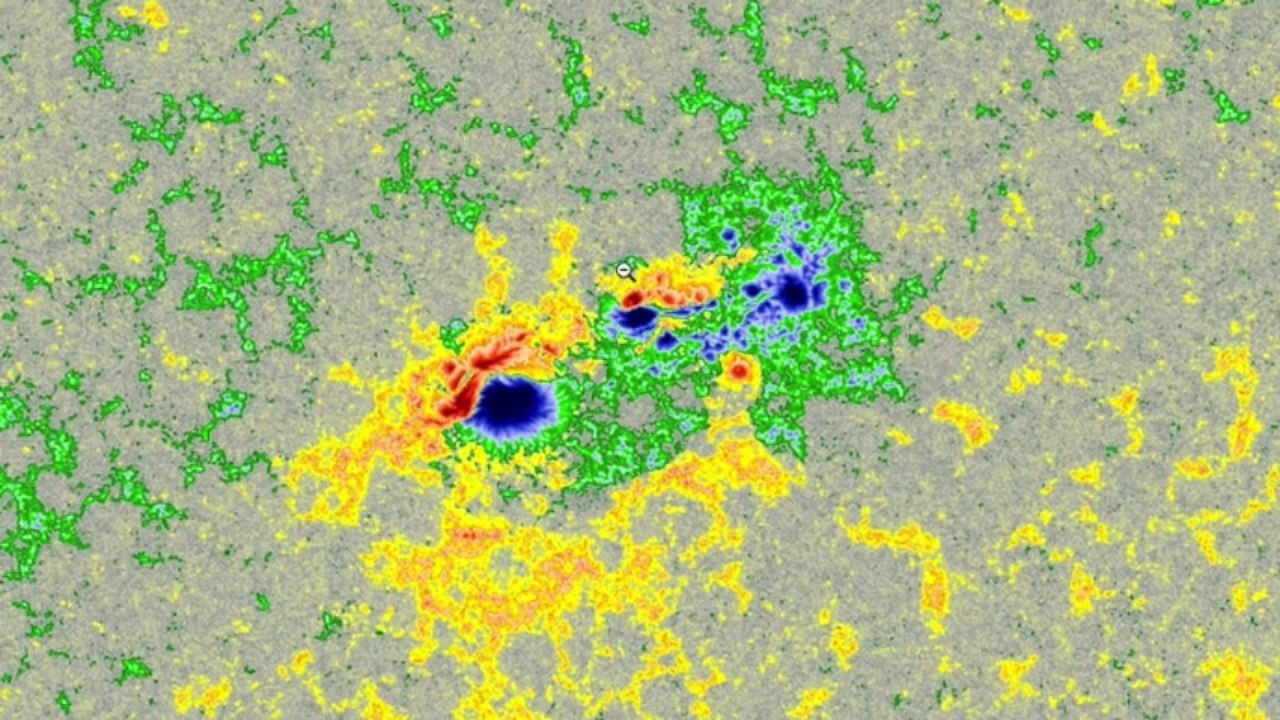 Eclipse, Solar Activity | S0 News March 13, 2015