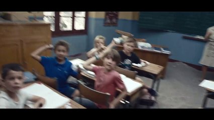 LGBT : Le parcours du combattant d'un gay depuis l'école dans un clip fort et intense !