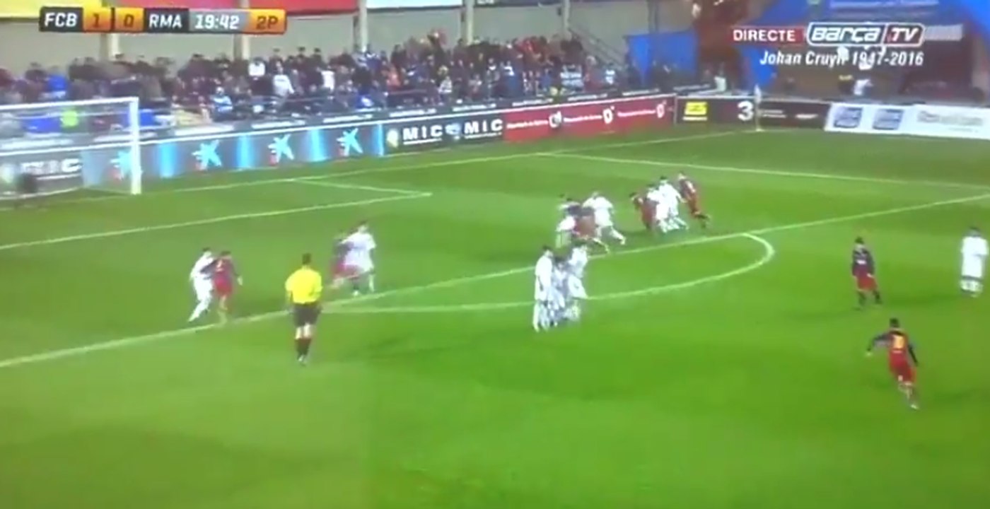 U13 Barça : Le coup-franc magique d'un mini-Messi