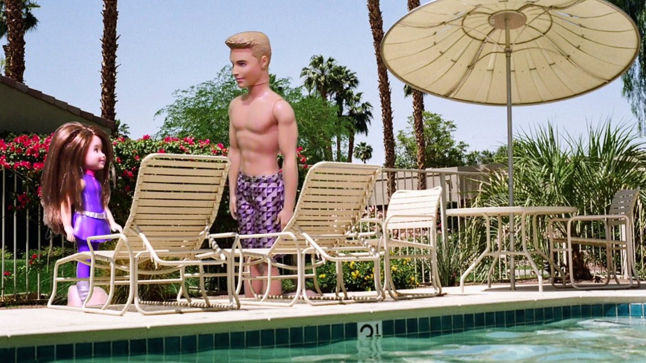 Barbie Tales | Twins E3 | Maggie meets the mom