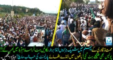 Fifteeen thousand people entered in Islamabad, now marching towards red zone with sticks in hands! Must watch