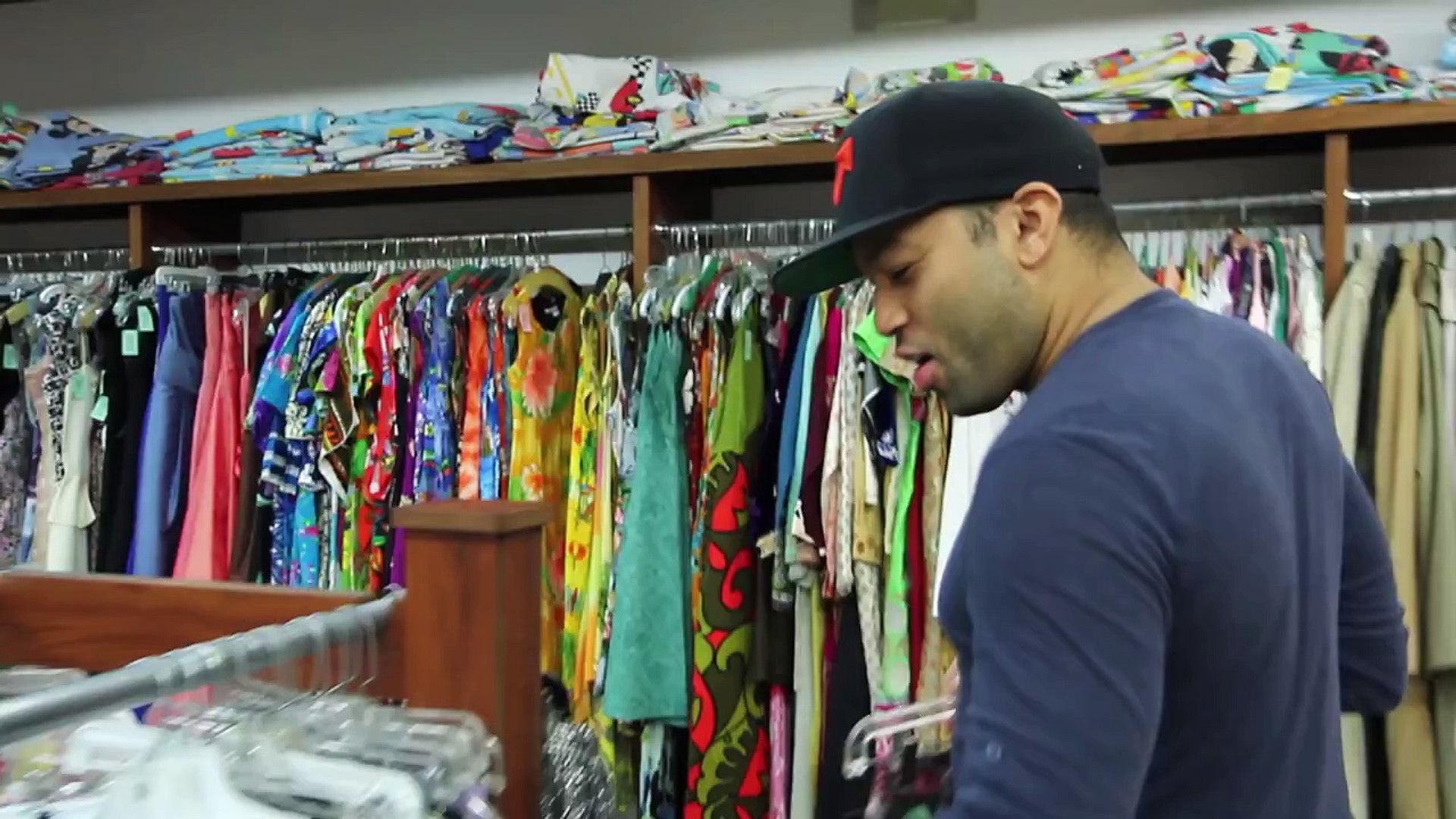 ⁣Gay Men Give Lesbians Wardrobe Makeovers