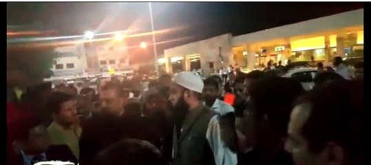 New Statement of Junaid Jamshed Gustakh e Rasool after being beaten پاگل کے بچے مسلک کی بنیاد پر گالیاں دیتے ہیں