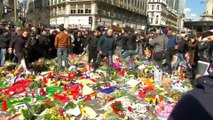 Des militants d'extrême-droite perturbent le rassemblement pacifique Place de la Bourse