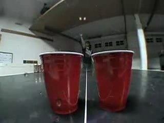 TROP FORT : BALLE PING PONG