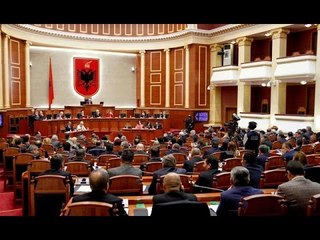 Report TV - Shkarkimi i ministrave, s'hyjnë në votim dekretet e Presidentit