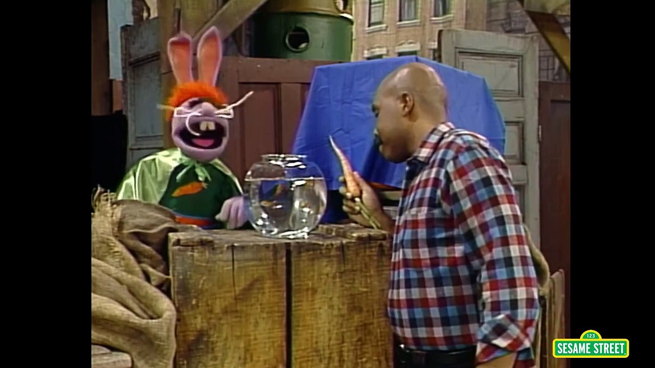 Sesame Street: Captain Vegetable Looks for Superheroes