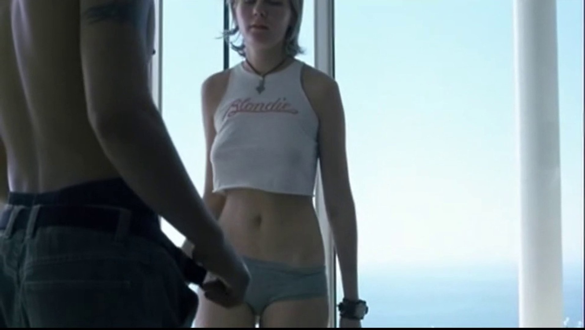 ⁣Kirsten Dunst Hot Scene Crazy Beautiful-2  HOT VIDEO