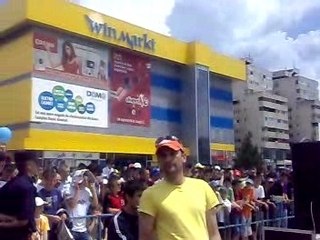 Lumea din Piata dacia