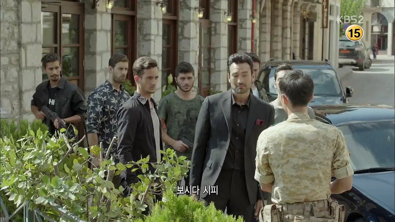Song Joong Ki / Captain Yoo Si Jin speaking English :