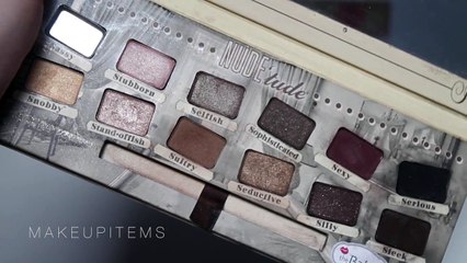 Mavi Gözler için Kahve Makyaj