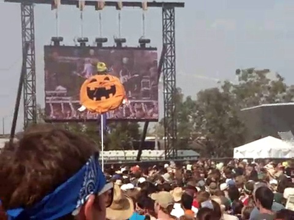 CSS - Music is My Hot, Hot Sex