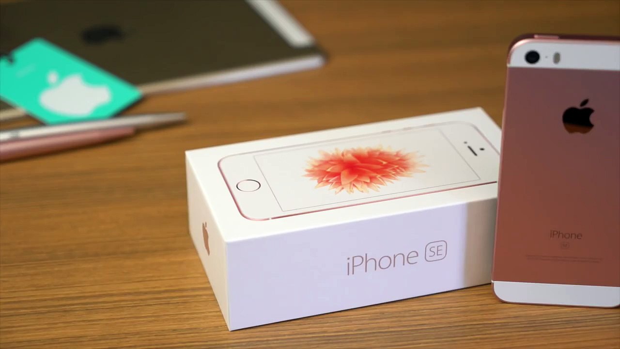 iPhone SE unboxing!