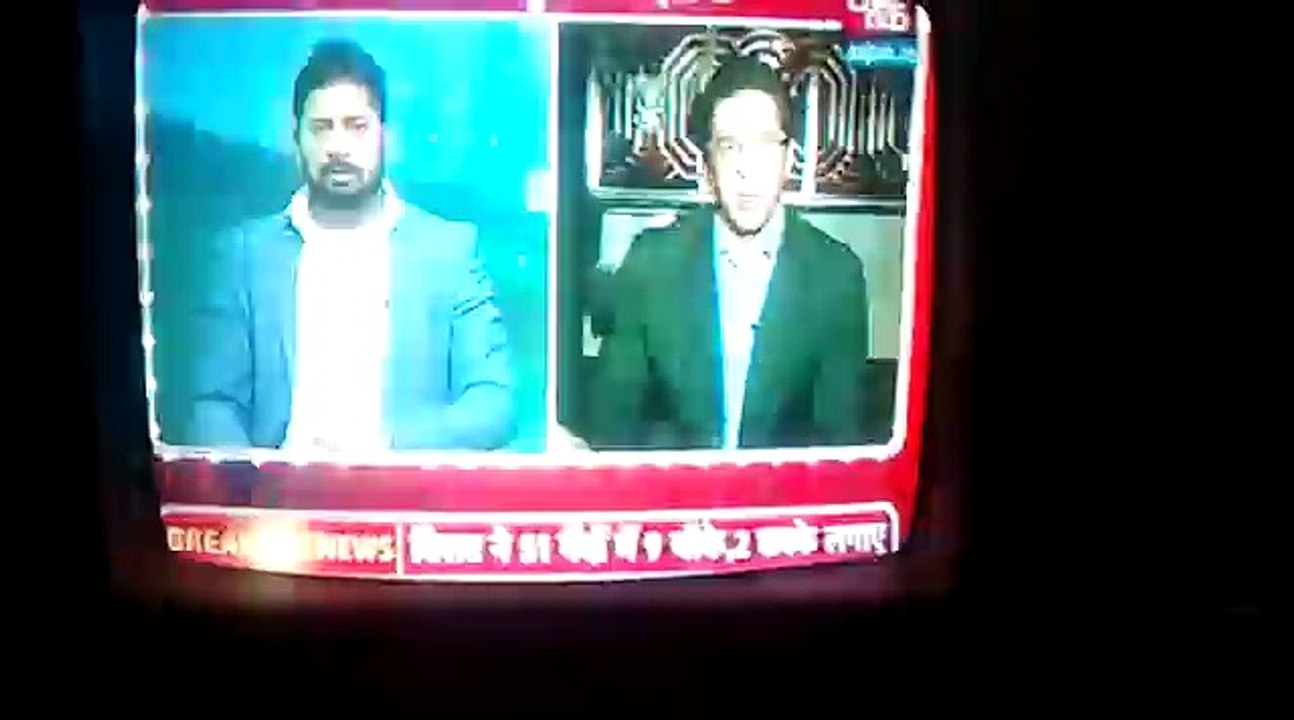 Wasim Akram attacked in during Live show in India