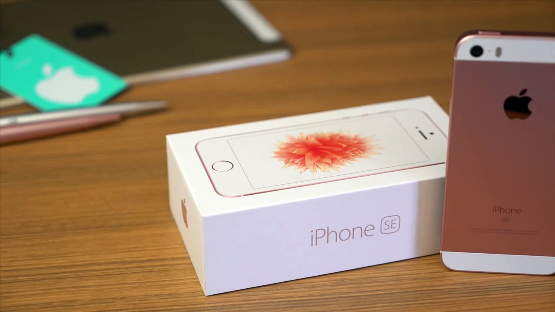 iPhone SE unboxing!