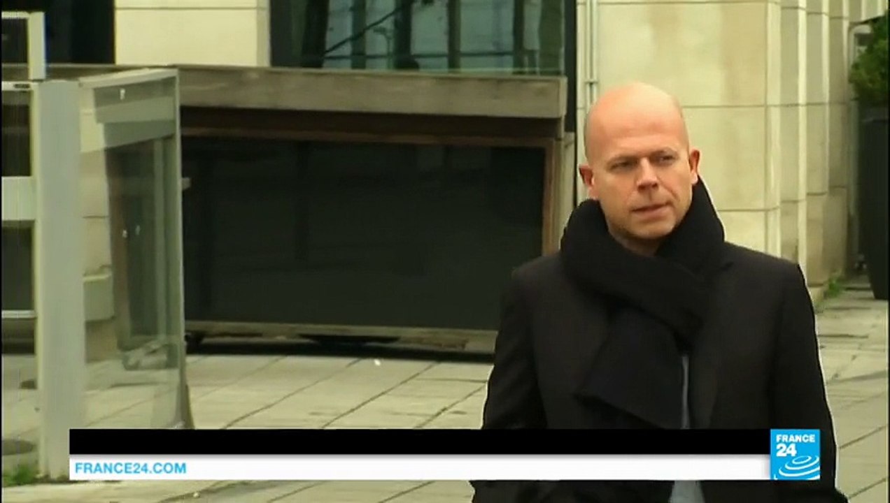 Brussels attacks: Salah Abdeslam's lawyer says the suspect will not fight his transfer to France