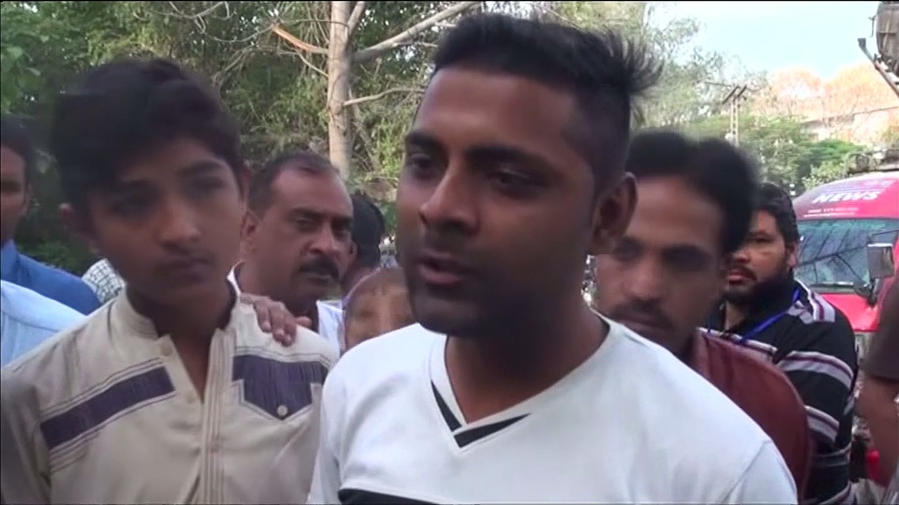 Witnesses recount horror of Lahore bomb as death toll hits at least 70