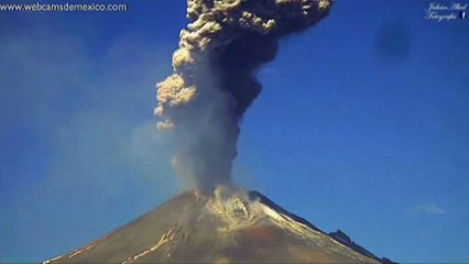 Popocatepetl volcano spews 2,000-metre high ash cloud into Mexican sky