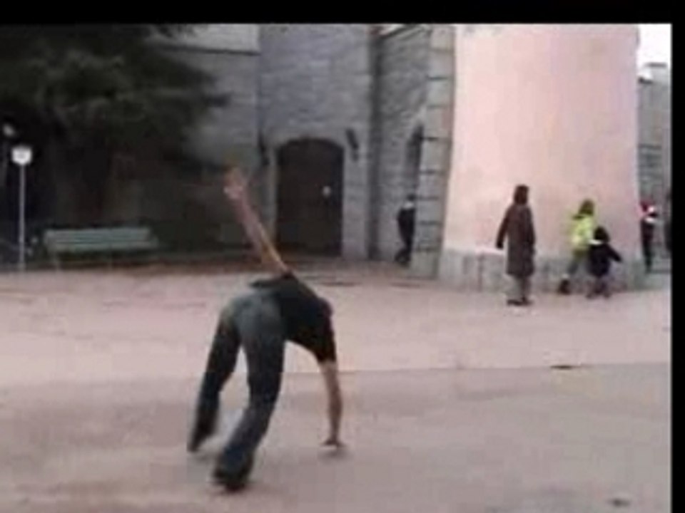 Clip Paris-Disney