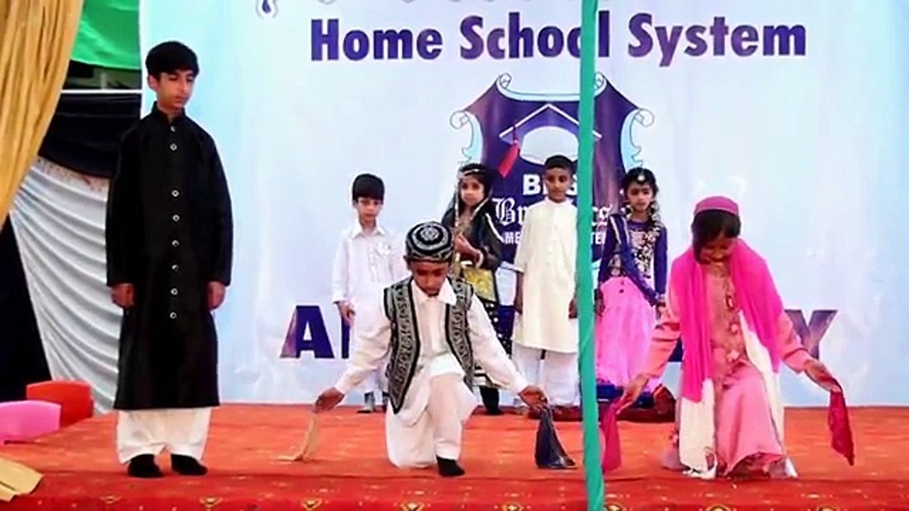 best tablo and Milli Naghma Brainiacs Home School System Gujrat Annual Parents Day 2016