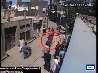 cctv- Gujranwala_ Rogue kidnaps wife with help of six friends