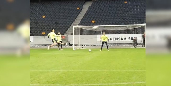 L'enchaînement fabuleux de Zlatan avec la Suède