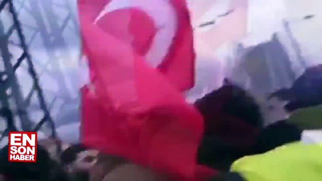 Almanya'da PKK'lı teröristleri linçten polisler kurtardı