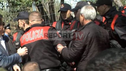 Report TV - Këndi, përplasje e dhunshme mes PD dhe policisë tek liqeni