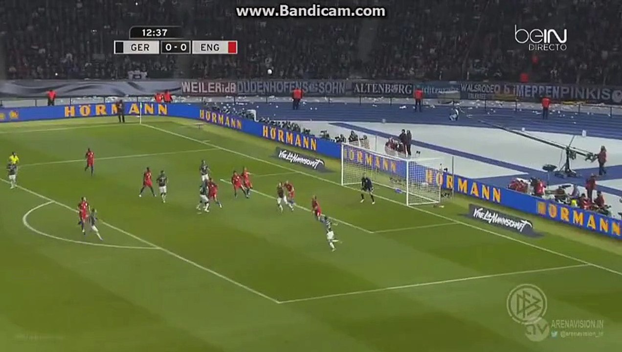 Hummels Great chance - Germany vs England - 26-03-2016