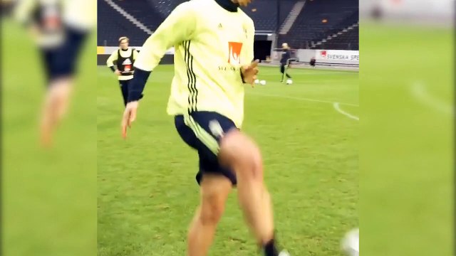 Zlatan Ibrahimovic régale à l'entraînement