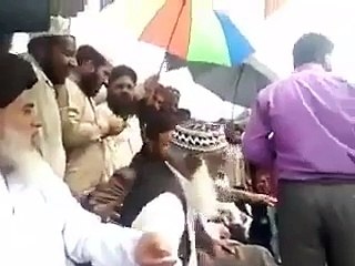 Molvi Gaaliyan Dete Huwey in Dharna2