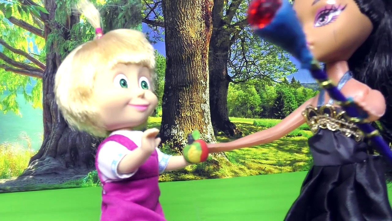 МАША И МЕДВЕДЬ злая ведьма украла дочку барби игр
