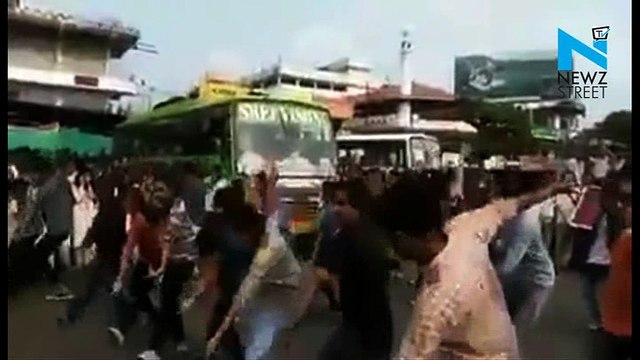 Caught on Cam- Mother slaps daughter for dancing in flash mob in Kerala