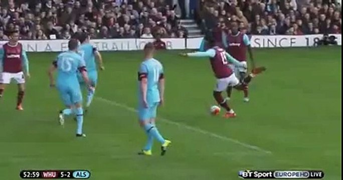West Ham vs West Ham All Stars 5-2 Diafra Sakho Goal and the selfie photo of players' 28-03-2016