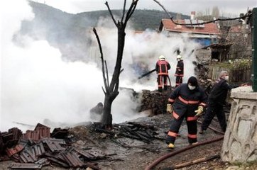 Ankara'da Yangın Faciası, Aynı Aileden 3 Ölü