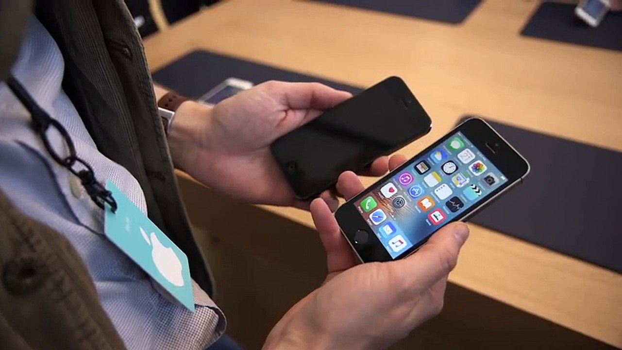 New iPhone SE hands-on