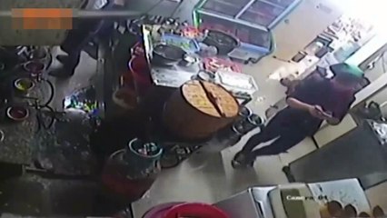 Here’s a lesson in why you shouldn’t text and walk